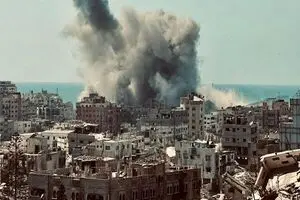 رژیم صهیونیستی برج مسکونی الغفری را در غزه بمباران کرد + ویدیو