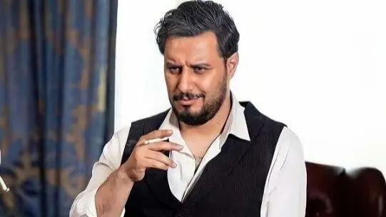 ساعت مچی ۷۰ میلیونی جواد عزتی جنجالی شد / عکس ساعت مچی ۷۰ میلیونی جواد عزتی جنجالی شد / عکس