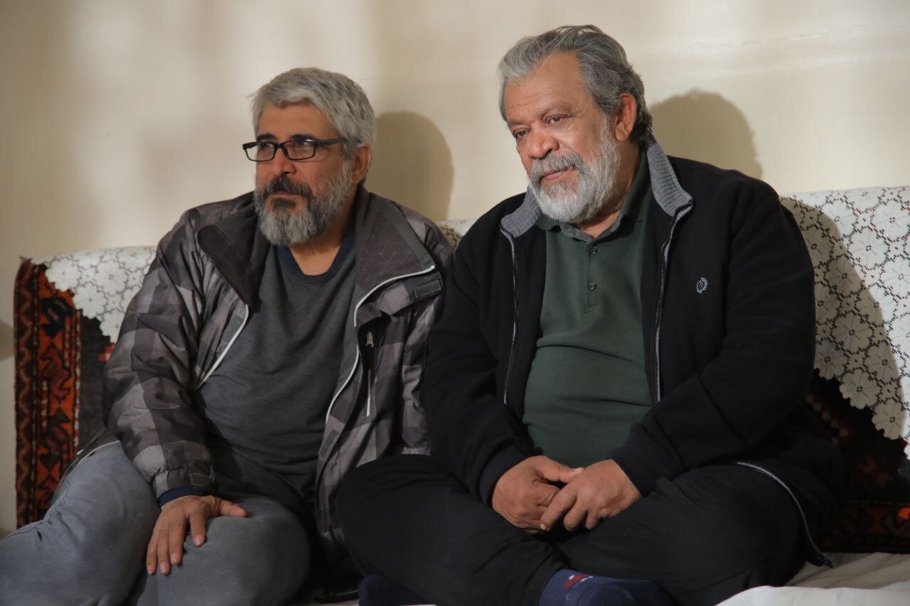 سلفی امیر غفارمنش و حسن پور شیرازی در پشت صحنه سریال بوقچی”+عکس