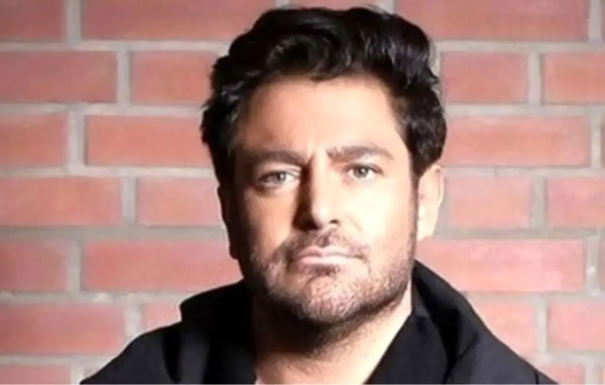 سلفی جنجالی محمدرضا گلزار با مسافران داخل هواپیما!