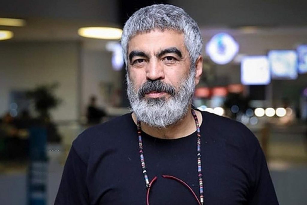 شعر طنز ایرج‌میرزا بر سنگ مزارش: یک لحظه از برنامه اکنون+فیلم