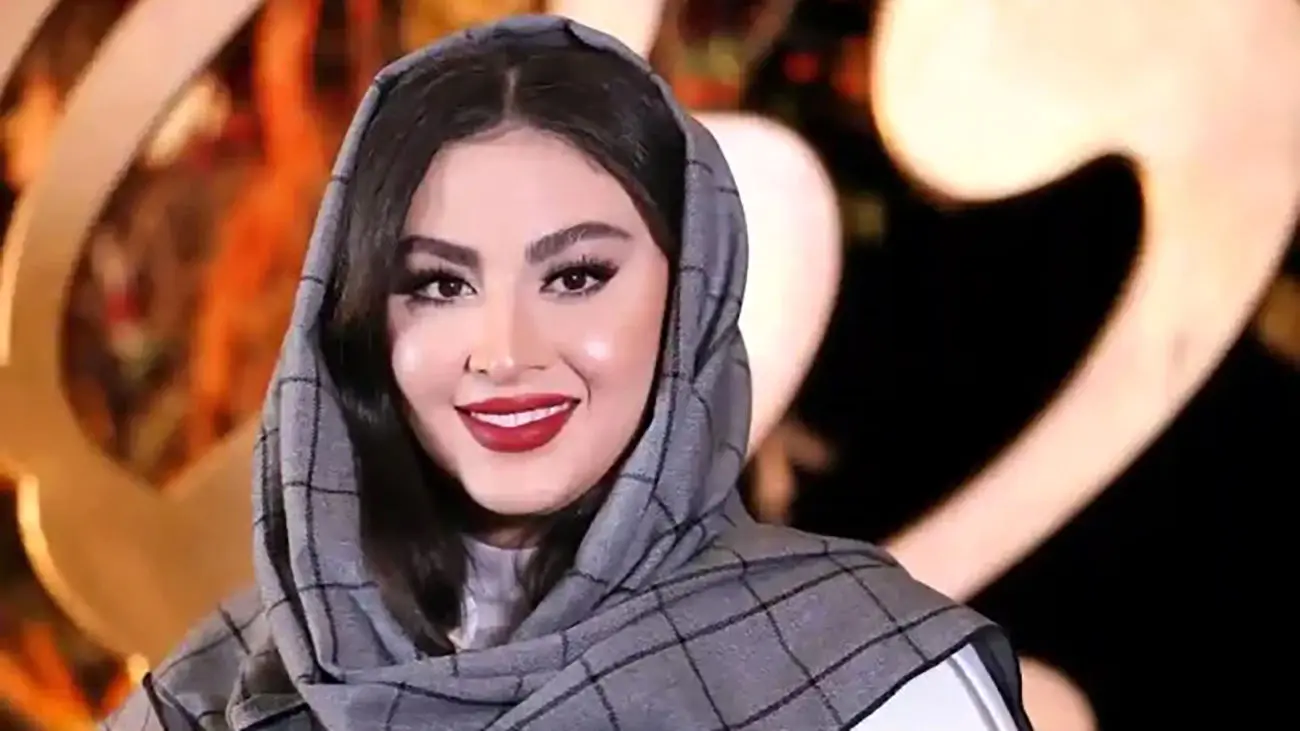 شمشیربازی خطرناک مریم مومن با چند مرد در خیابان/ویدیو شمشیربازی خطرناک مریم مومن با چند مرد در خیابان/ویدیو