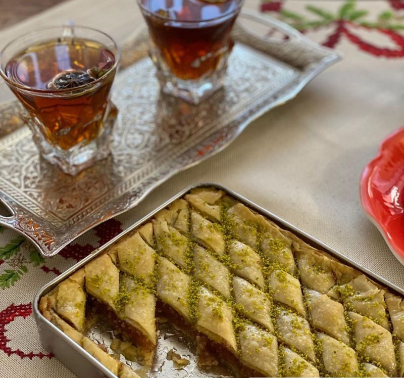 طرز باقلوا یزدی حاج خلیفه خانگی با خمیر یوفکا مرحله به مرحله طرز باقلوا یزدی حاج خلیفه خانگی با خمیر یوفکا مرحله به مرحله