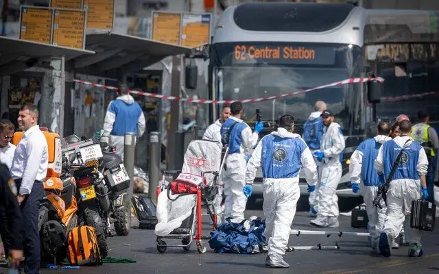 عملیات تیراندازی در قدس؛ ۶ کشته و ۱۶ زخمی در حمله مقاومت عملیات تیراندازی در قدس؛ ۶ کشته و ۱۶ زخمی در حمله مقاومت