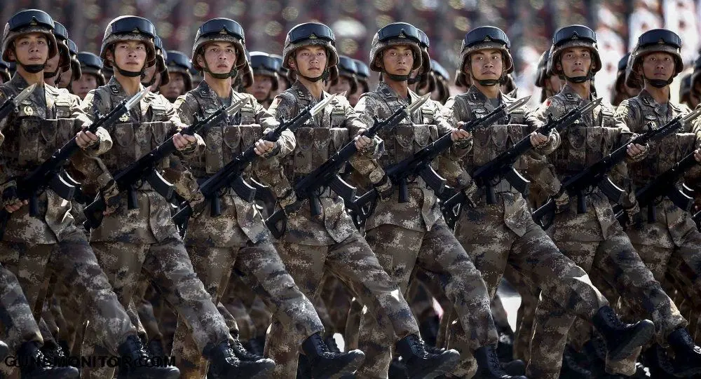 ماجرای ساعت عجیب روی مچ سربازان ارتش چین چه بود؟ +عکس ماجرای ساعت عجیب روی مچ سربازان ارتش چین چه بود؟ +عکس