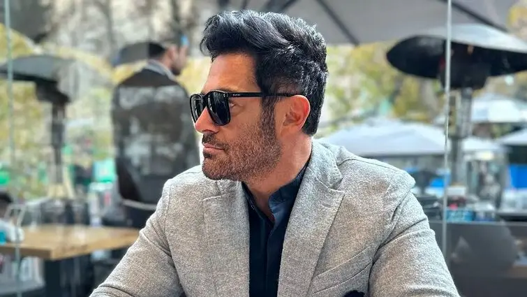 محمدرضا گلزار در جزیره کیش؛ تصاویری از استایل جدید سوپراستار محمدرضا گلزار در جزیره کیش؛ تصاویری از استایل جدید سوپراستار