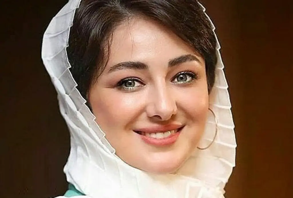 موهای قرمز خانم بازیگر جلب توجه کرد+عکس