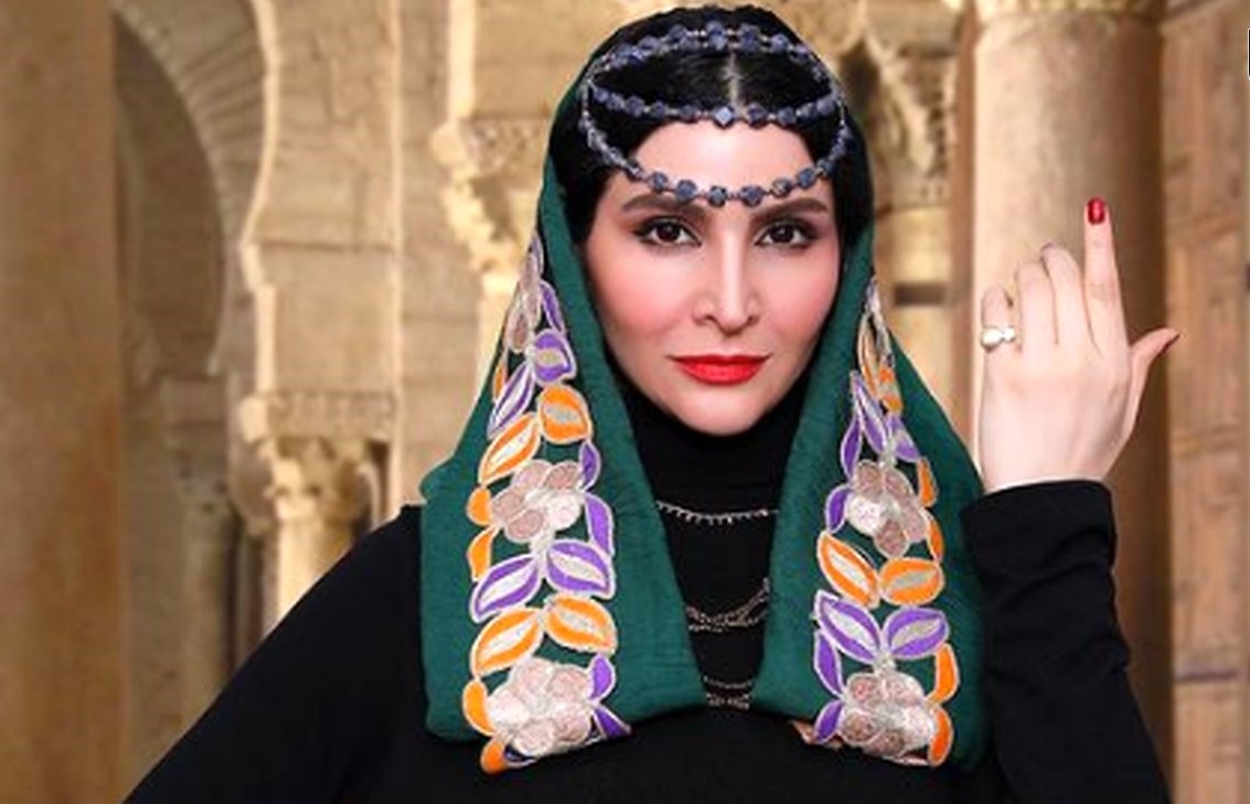 نورا هاشمی از چالش‌های پدر و مادر بازیگر می‌گوید + فیلم