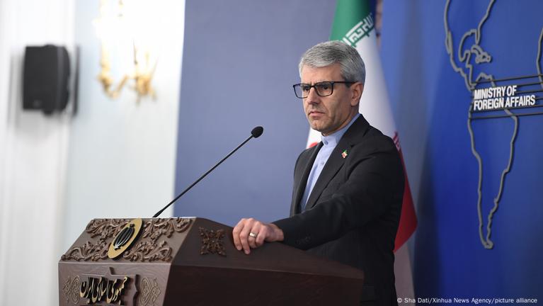 وزارت امور خارجه: اتهام مهدیه اسفندیاری صرفاً حمایت از فلسطین است؛ پیگیری‌ها برای آزادی ادامه دارد