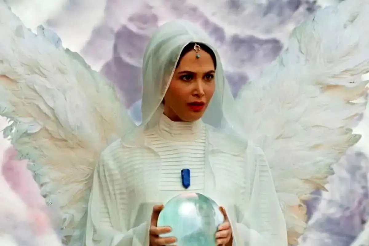 وقتی «فرشته» به اکران گوزن‌ها آمد؛ استایل جسورانه بازیگر سریال «اجل معلق» در کانون توجه!