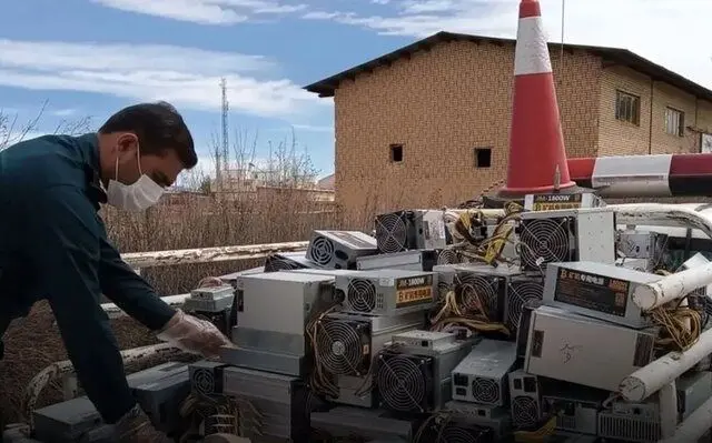 پاداش 200 میلیون تومانی برای کسی که ماینر ها را شناسایی کند! پاداش 200 میلیون تومانی برای کسی که ماینر ها را شناسایی کند!