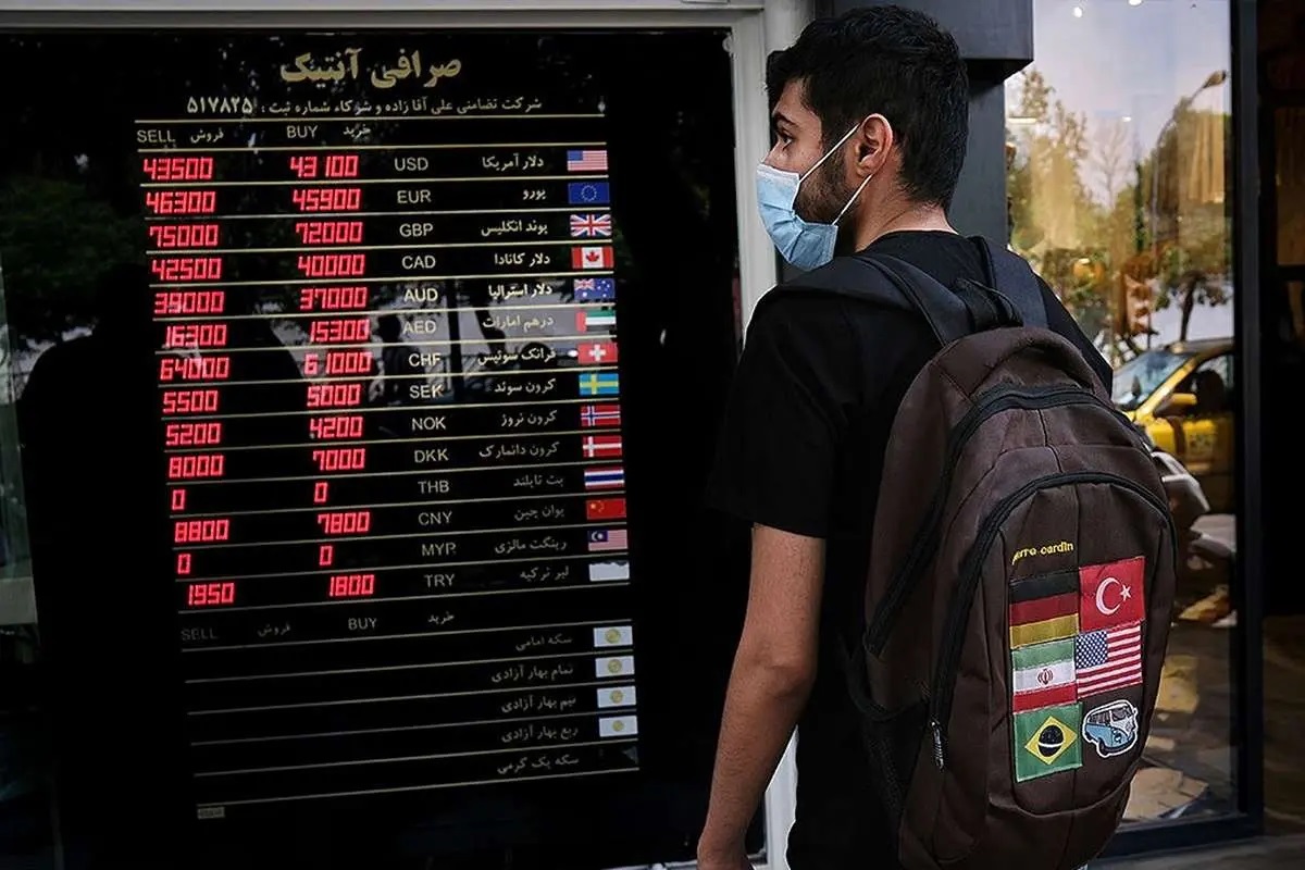 پیش بینی قیمت دلار در نخستین روز اجرای مکانیزم ماشه؛ بازار به کدام سو می رود؟