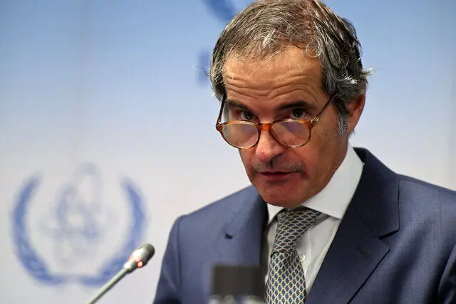 گروسی:  یک تیم از بازرسان هسته ای در راه ایران هستند