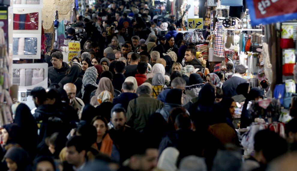 سقف جمعیت شهر تهران پُر شد سقف جمعیت شهر تهران پُر شد
