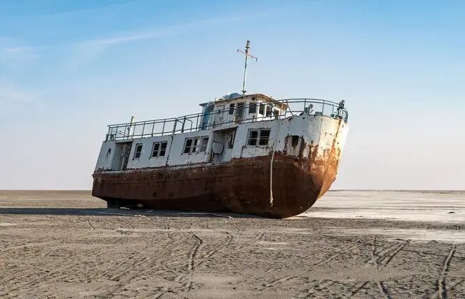 ارومیه ایستاده بر لبه مرگ؛ دریاچه‌ای قربانی کشاورزی