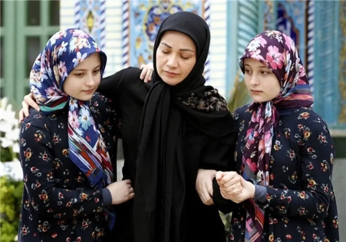 از سادگی تا آرایش غلیظ عروسکی؛ عکس‌های قبل و بعد میکاپ سارا و نیکا پربازدید شد!