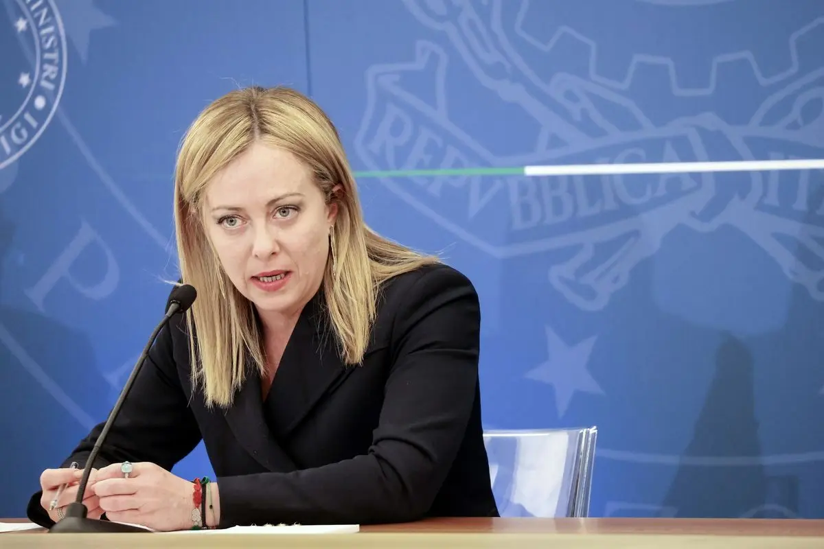 اظهارنظر جنجالی نخست‌وزیر ایتالیا درباره ترک سیگار خبرساز شد + فیلم