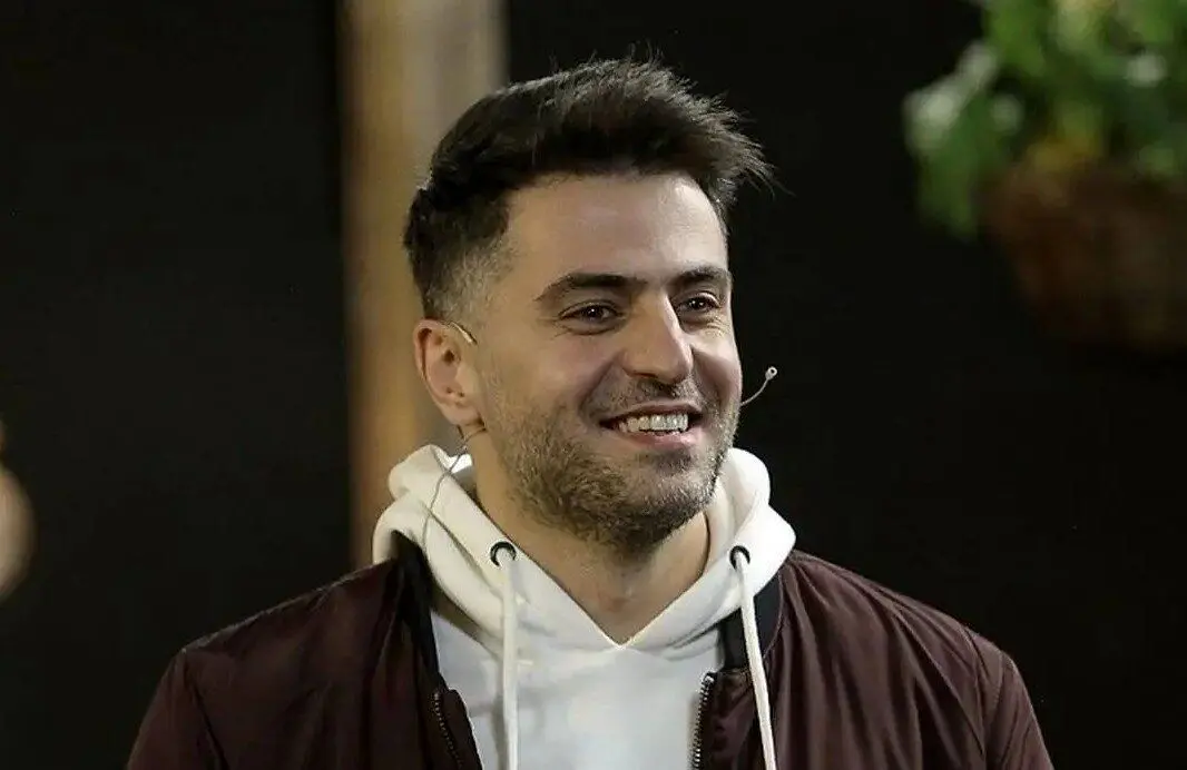 اعتراف سیمین سریال شکارگاه از عاشقی در نوجوانی + فیلم اعتراف سیمین سریال شکارگاه از عاشقی در نوجوانی + فیلم