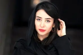 الناز حبیبی با یک تیپ پاییزی جلب‌توجه کرد