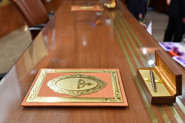 امضای قرارداد احداث خط لوله انتقال فرآورده‌های نفتی پارس