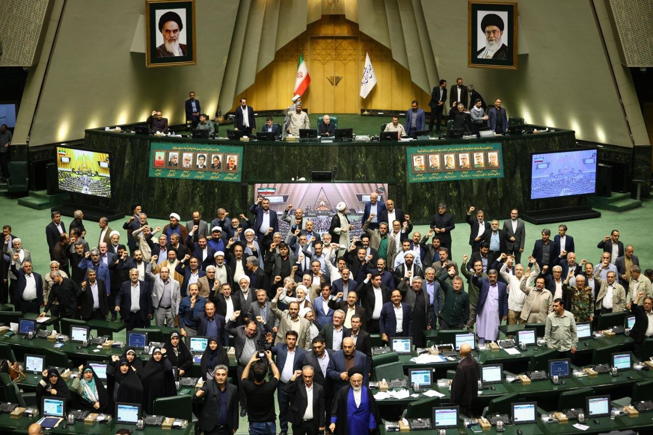 ایرادات شورای نگهبان به لایحه مربوط به ارائه خدمات صدور گواهی‌نامه‌های قانونی فنی و ایمنی دریایی اصلاح شد