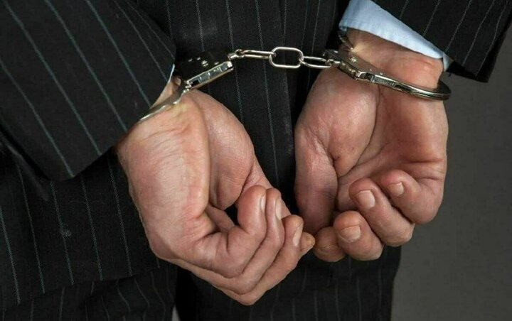 بازداشت ۱۳ مدیر شهری در غرب کشور بازداشت ۱۳ مدیر شهری در غرب کشور