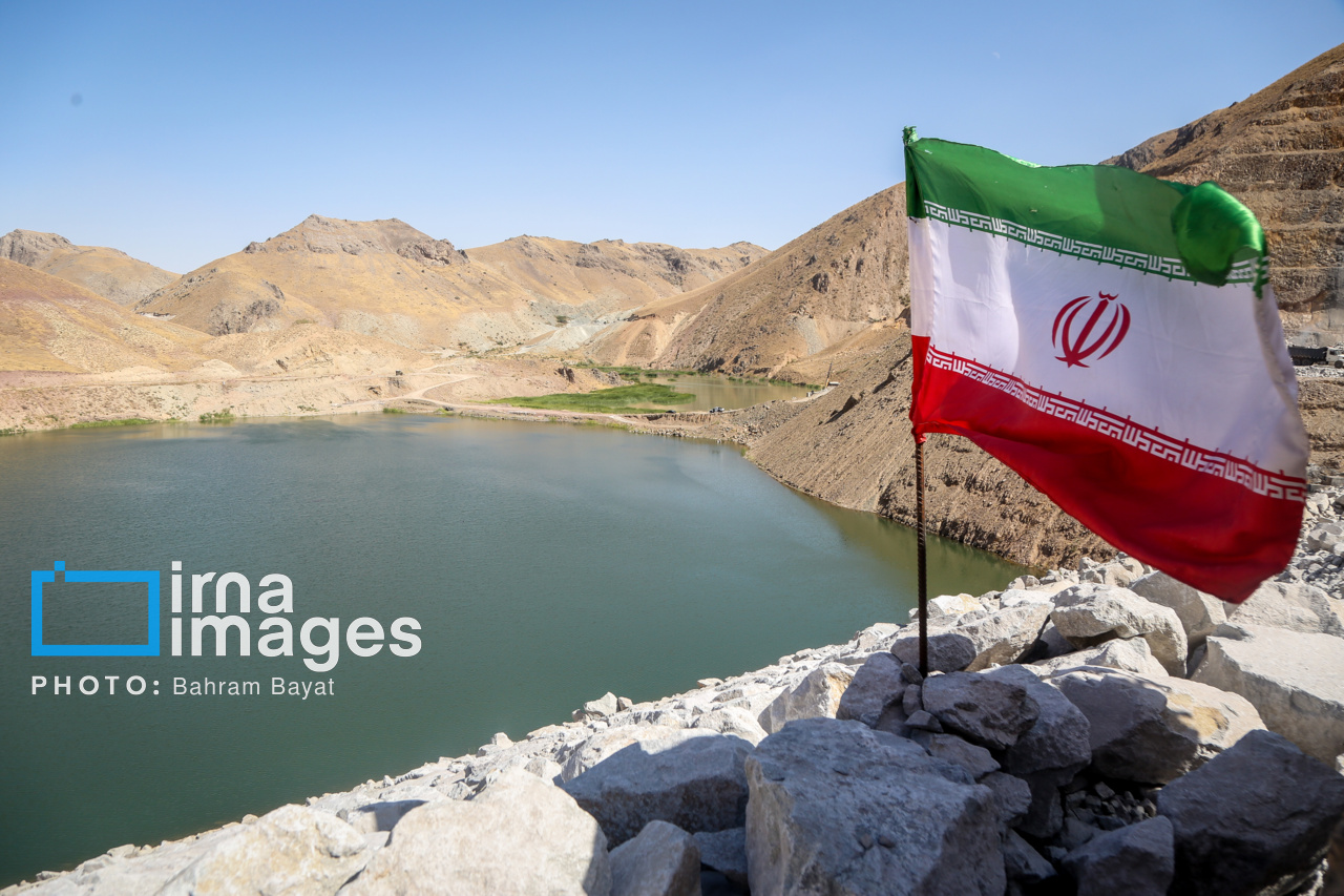 بررسی همکاری  آبی ایران و  تاجیکستان در حاشیه کنفرانس OIC