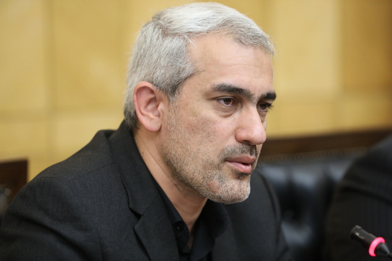 مدنیزاده: کسری بودجه را با کاهش هزینهها و مدیریت منابع جبران میکنیم مدنیزاده: کسری بودجه را با کاهش هزینهها و مدیریت منابع جبران میکنیم