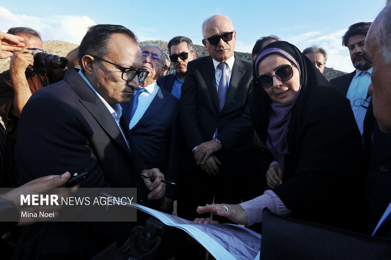 تملک اراضی خط راه‌آهن رشت – آستارا تا پایان سال به اتمام می‌رسد