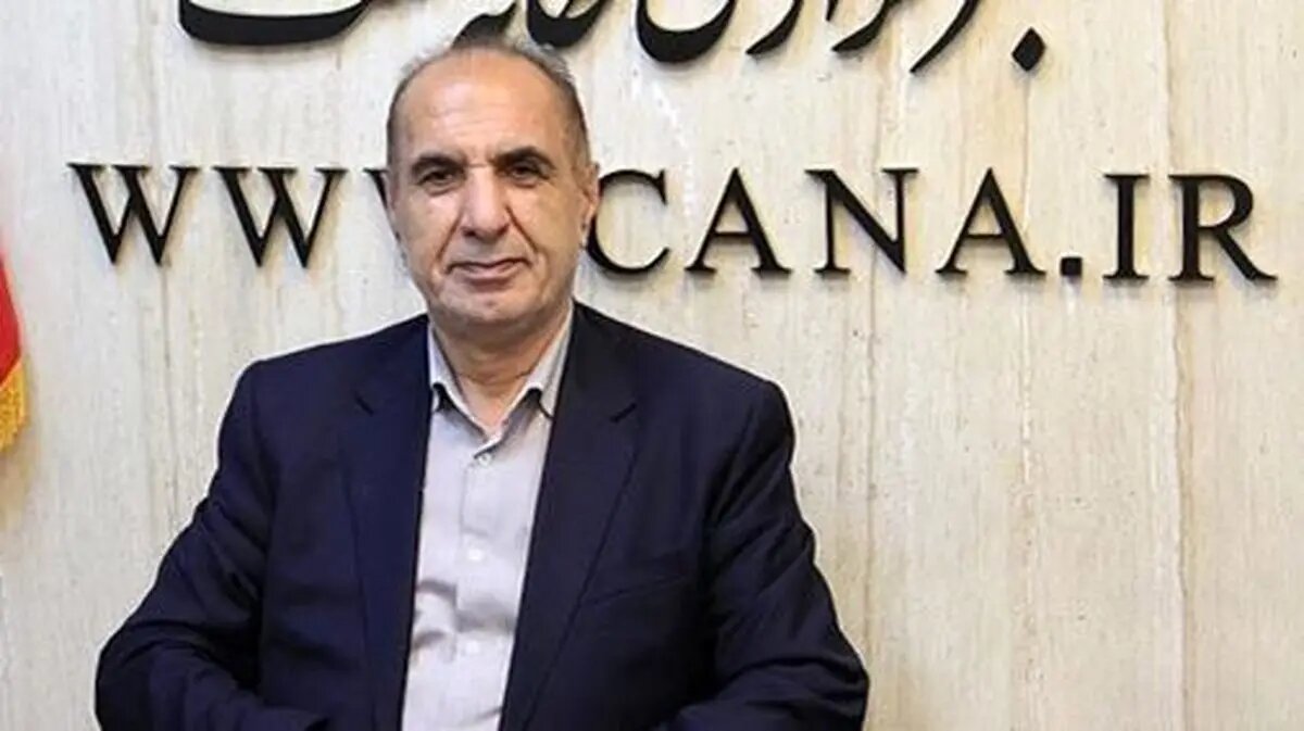 تندروی ریختن آب به آسیاب دشمن است/مسئولان باید در میدان عمل ثابت کنند که مردم در اولویت هستند