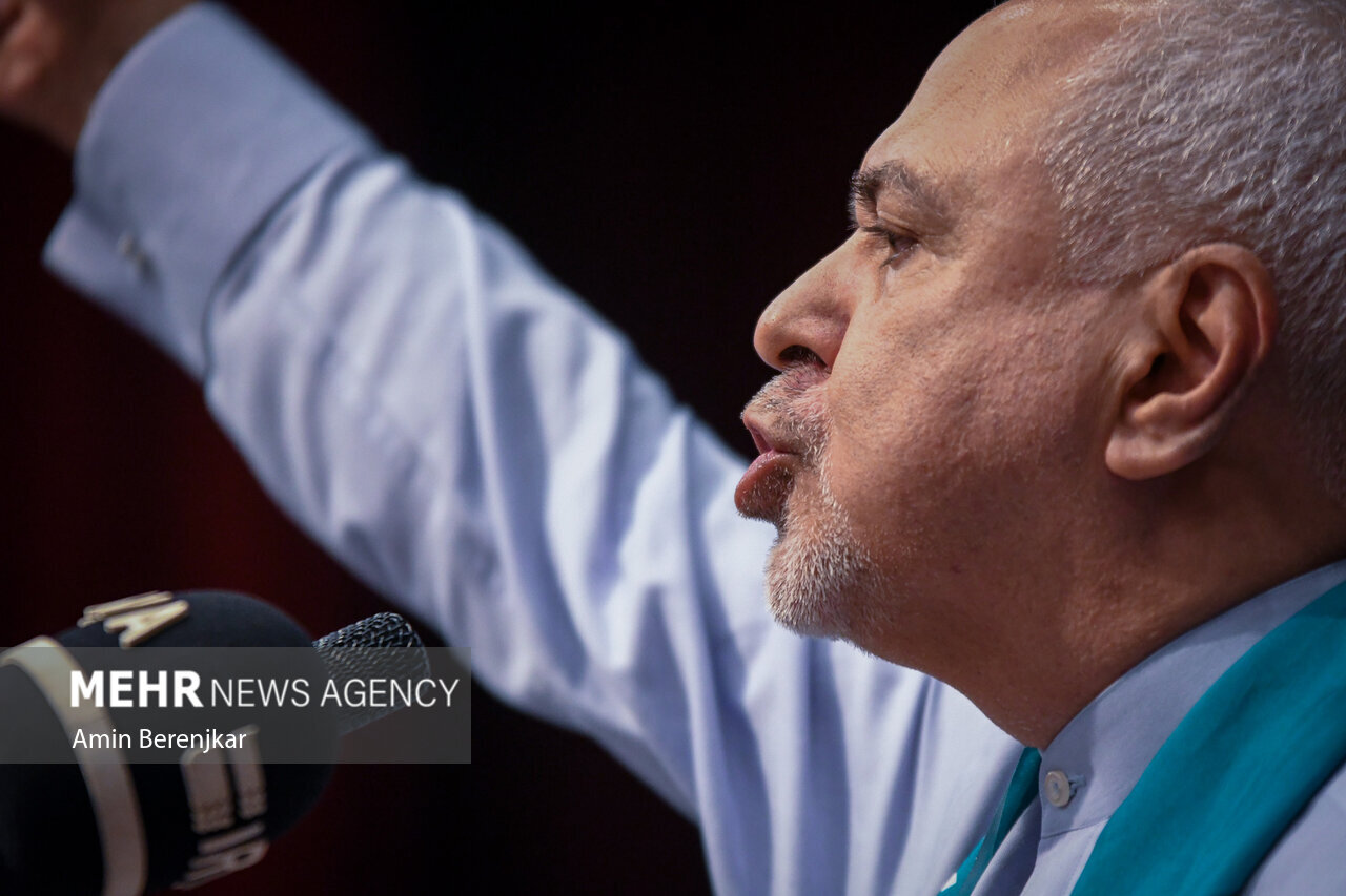 تخریب تعامل با شرق برای احیای ارتباط با غرب