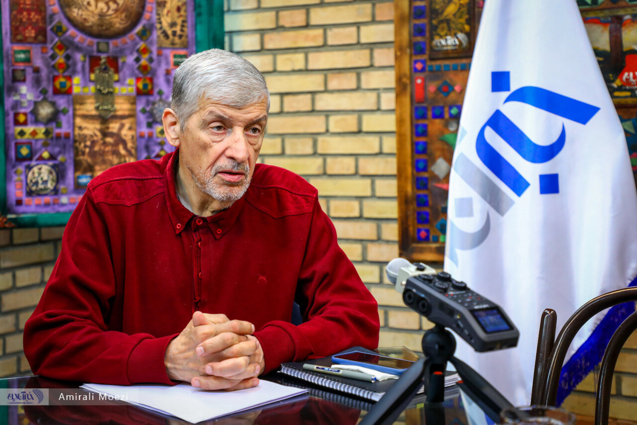 توضیح چهره اصولگرای نزدیک به لاریجانی در مورد موضوع به رسمیت شناختن اسرائیل/ اجازه دو قطبی را نه به تندِ راست می‌دهیم و نه به سمت چپ