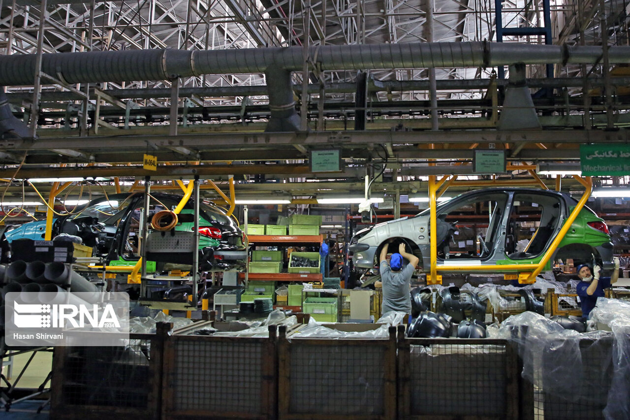 تولید خودروسازان بزرگ در نیمه نخست امسال کاهش یافت