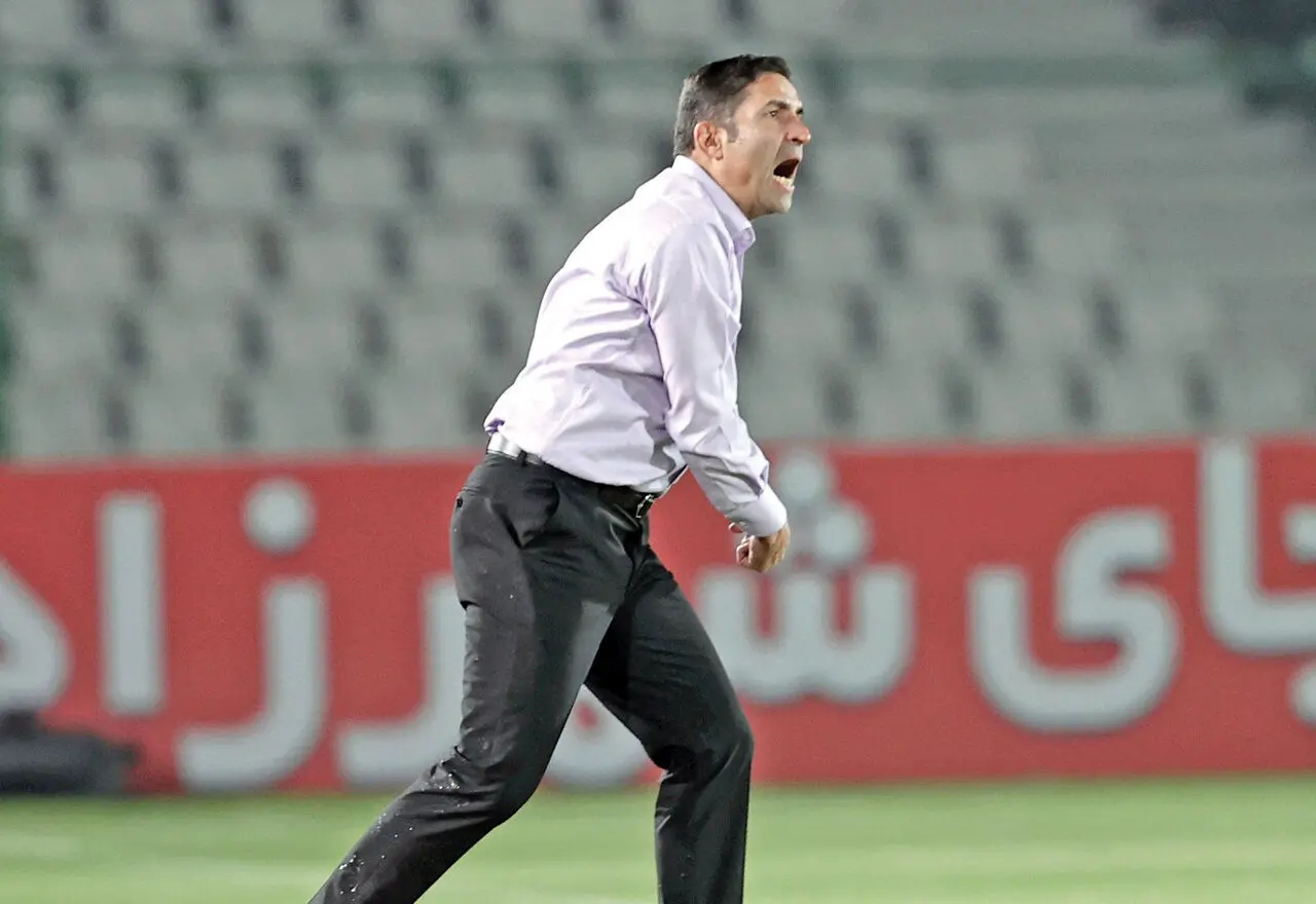 جلسه مقام ارشد باشگاه پرسپولیس با گزینه جانشینی وحید هاشمیان جلسه مقام ارشد باشگاه پرسپولیس با گزینه جانشینی وحید هاشمیان