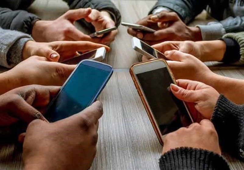 جولان آیفون قاچاق  با رمز رجیستری مسافری/ستاد مبارزه با کالای قاچاق شفاف سازی کند – تسنیم