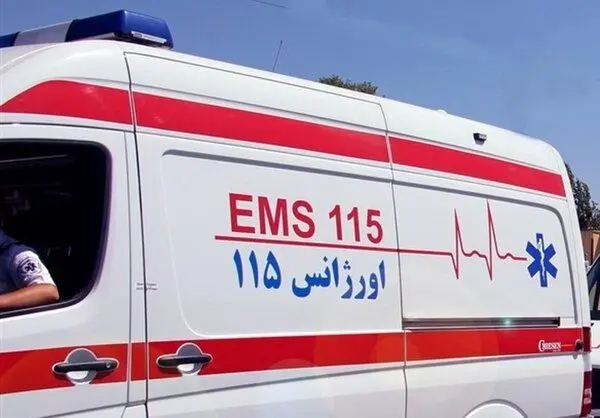 حمله وحشیانه همراهان بیمار به کادر اورژانس؛ مقنعه پرستار پاره شد