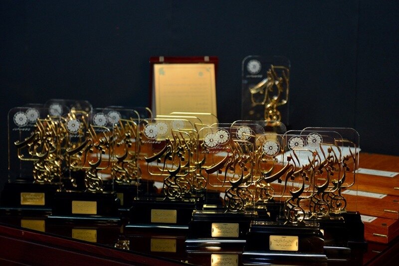 خبرآنلاین برگزیده جشنواره امین‌الضرب شد/ برندگان هشتمین دوره معرفی شدند