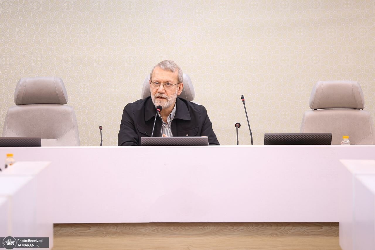 خنده و جدیت علی لاریجانی در دیدار با اهالی علوم انسانی + تصاویر خنده و جدیت علی لاریجانی در دیدار با اهالی علوم انسانی + تصاویر