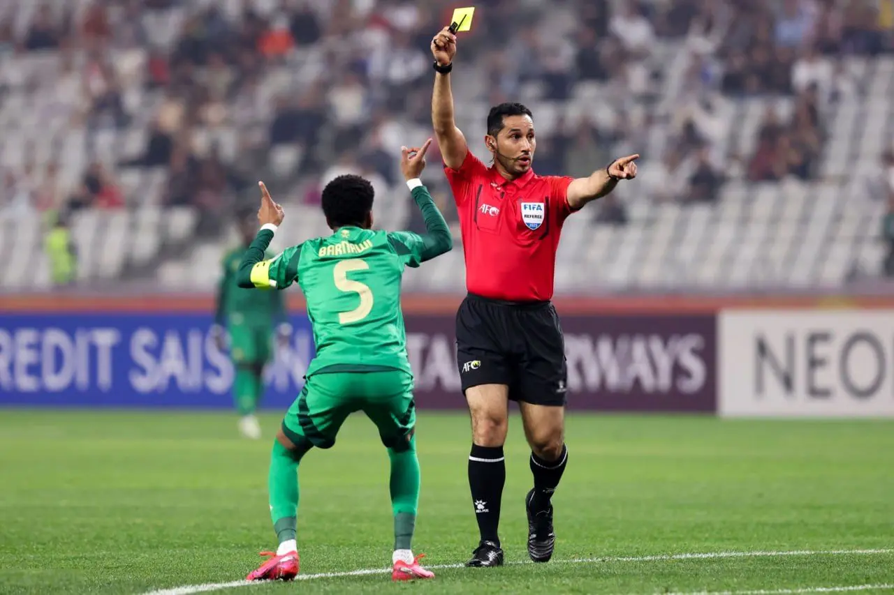 داور عمانی خوش‌سابقه، قاضی دیدار استقلال شد!