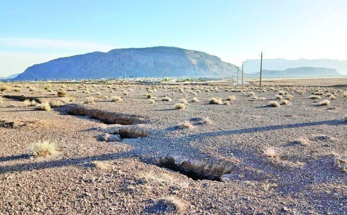 دشت مهیار، آینه زوال اصفهان/ انگار یک نفر با تیغ جراحی افتاده بود به جان دشت