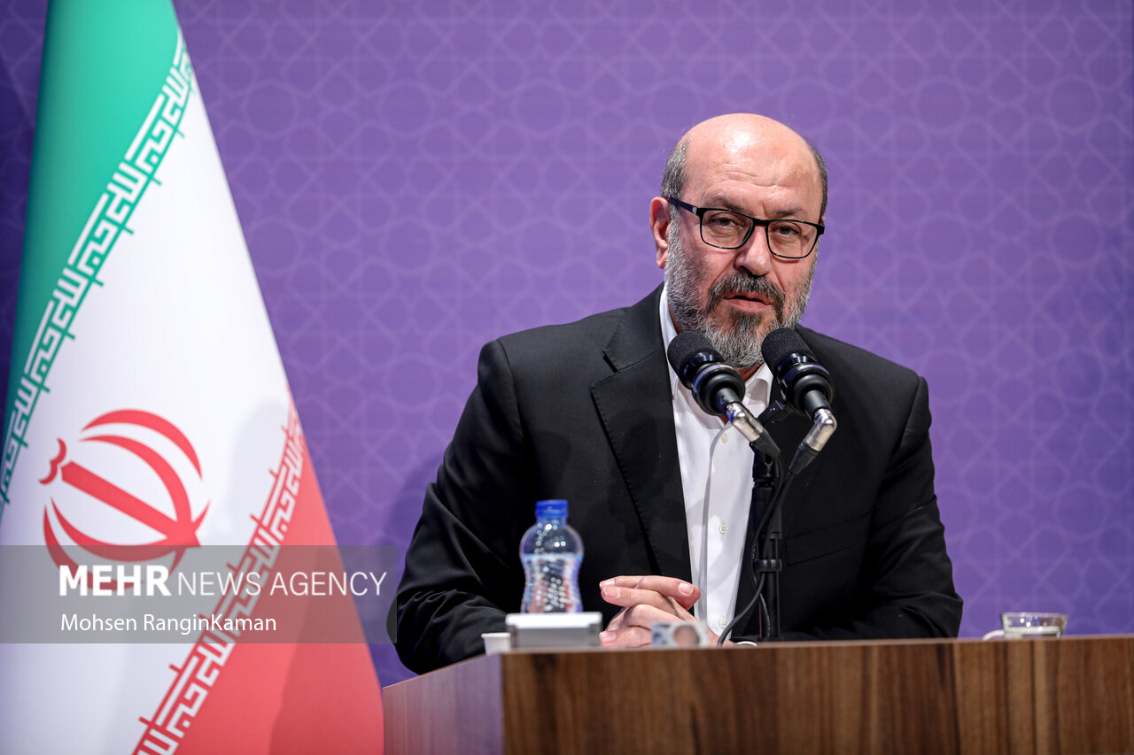 دهقان: انجمن‌های علمی باید به نهادهای پایدار و هویت‌دار تبدیل شود