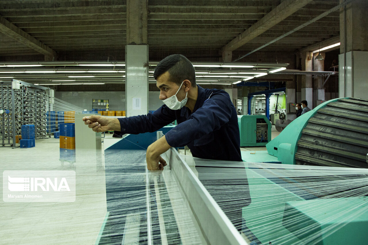 دولت سیاست‌های رفع تعهد ارزی را برای رونق صادرات صنعت نساجی تسهیل کند