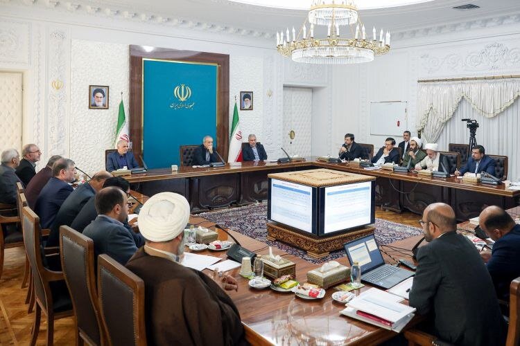 دیدار اعضای کمیسیون حقوقی مجلس و ستاد مبارزه با مواد مخدر با پزشکیان