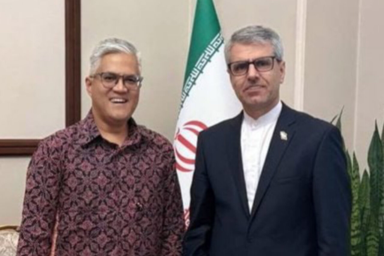 دیدار سفیر اندونزی در تهران با سخنگوی وزارت امور خارجه دیدار سفیر اندونزی در تهران با سخنگوی وزارت امور خارجه