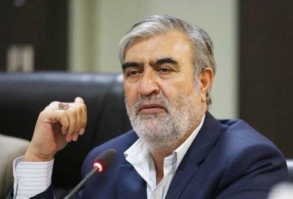 رئیس کمیسیون امنیت ملی مجلس: مرزبانان ما در بالاترین سطح آمادگی قرار دارند/ ارتقای معیشت مرزبانان جزو اصلی ترین برنامههای کمیسیون است رئیس کمیسیون امنیت ملی مجلس: مرزبانان ما در بالاترین سطح آمادگی قرار دارند/ ارتقای معیشت مرزبانان جزو اصلی ترین برنامههای کمیسیون است