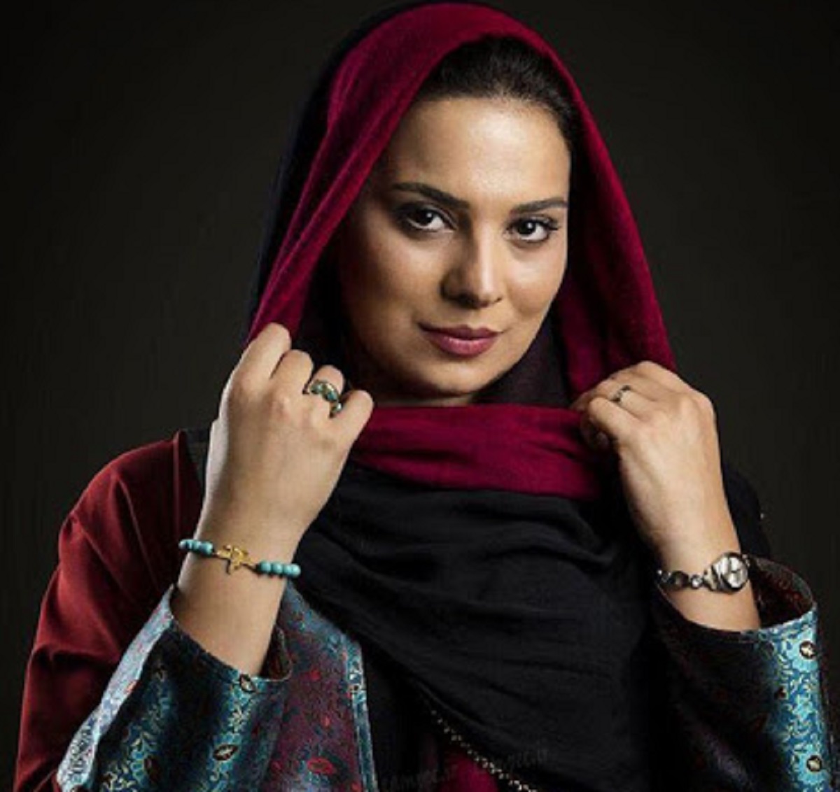 روشنک عجمیان: بسیار اندوهگینم….