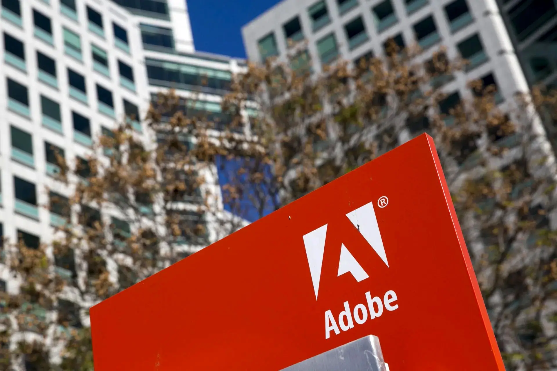 رونمایی ادوبی از ابزارهای هوش مصنوعی جدید در نرم‌افزارهای ویرایش تصویر و ویدیو