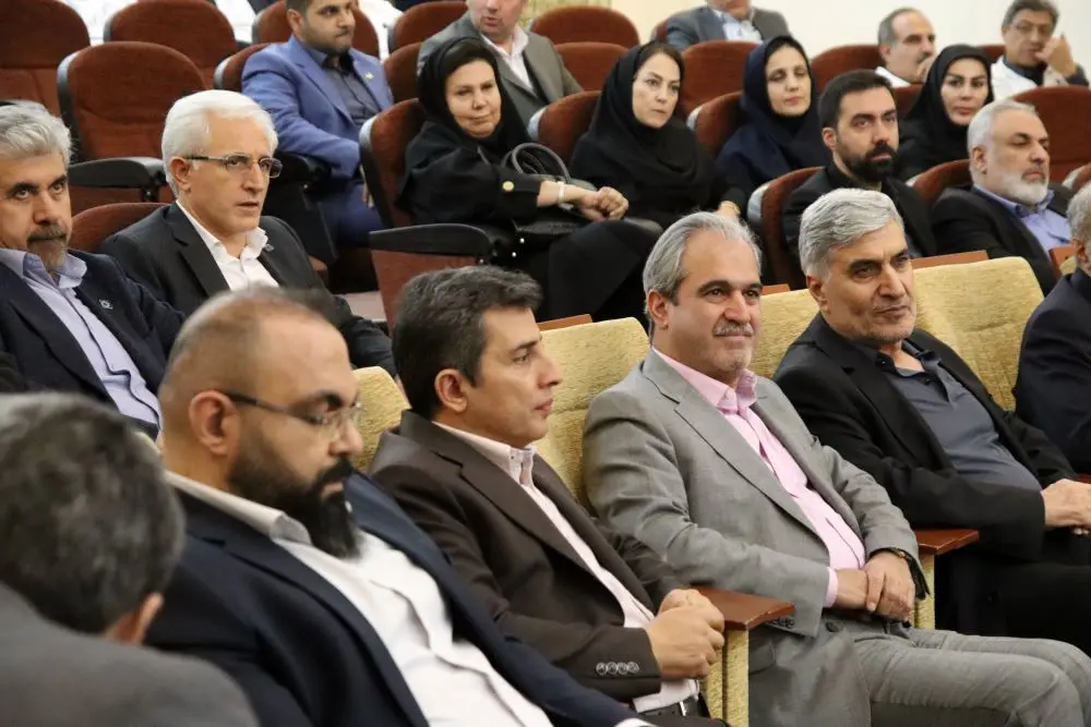 رونمایی محصول و افتتاح خطوط تولید جدید شرکت داروسازی دانا با حضور مدیرعامل هلدینگ آینده پویا