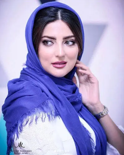 زیبای خیره کننده هلیا امامی با تیپ جدیدش شما را حیران می کند+عکس زیبای خیره کننده هلیا امامی با تیپ جدیدش شما را حیران می کند+عکس