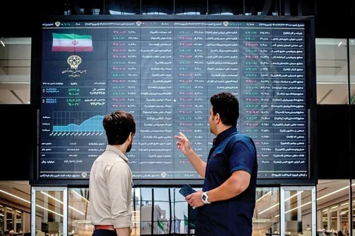 سایه بلاتکلیفی از سر بورس کنار رفت /در بازار سرمایه چرا صعودی شد؟